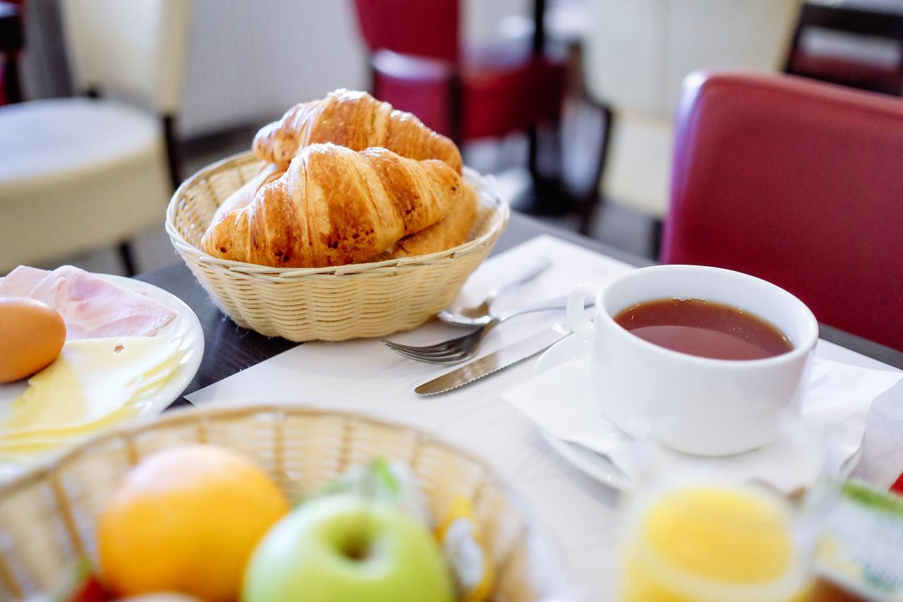 Hotel Restaurant Du Lauragais Logis De France Villefranche-de-Lauragais Ngoại thất bức ảnh